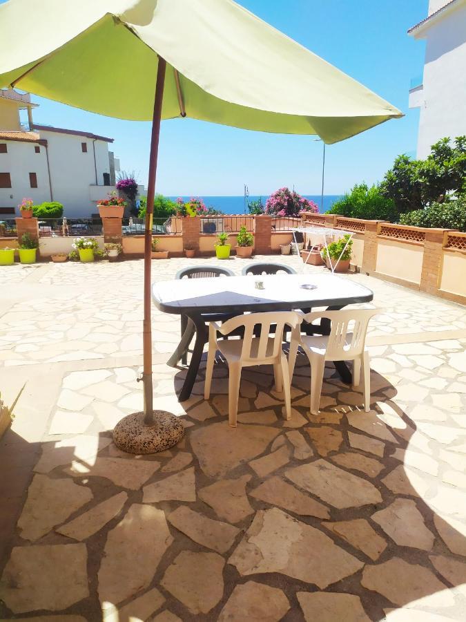 La Terrazza Sul Mare 호텔 마리나디카메로타 외부 사진